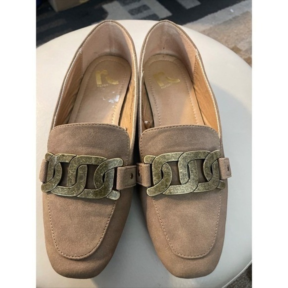 Report Cucumber Loafers Womens 7M‎ Tan Good Chain Link Square Toe Flats